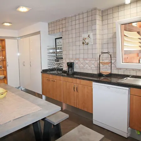 Las Flores Apartment